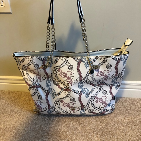 Guess tote bag ❓ - Picture 2 of 7